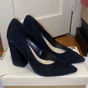 Ann Klein velvet Heels